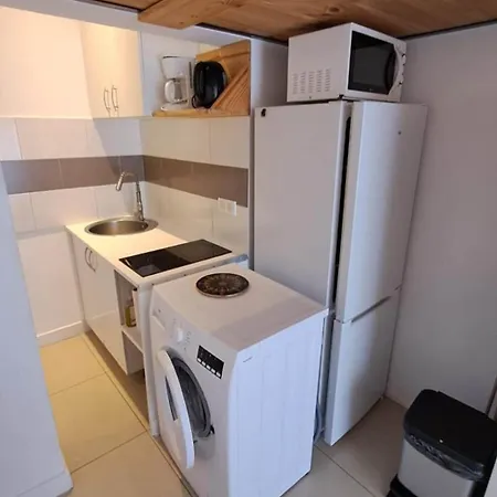 Hostel Studio19 Guests6 Ac Wi-fi Gravette 400m *